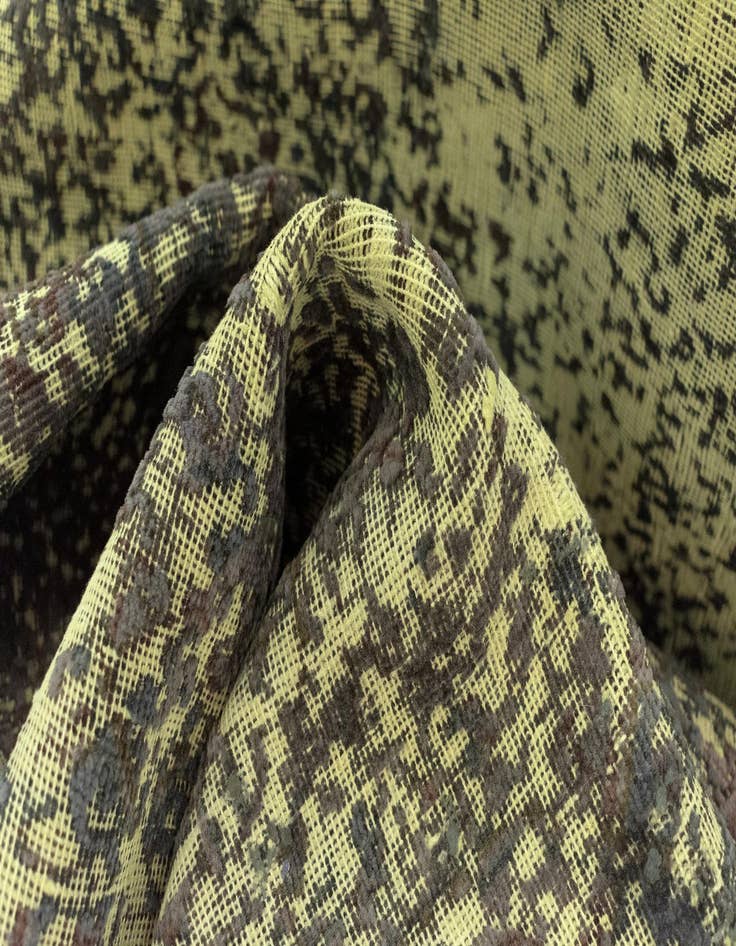 Detail image of 7' 11 x 11' 2 Vintage Royal Wool Rug