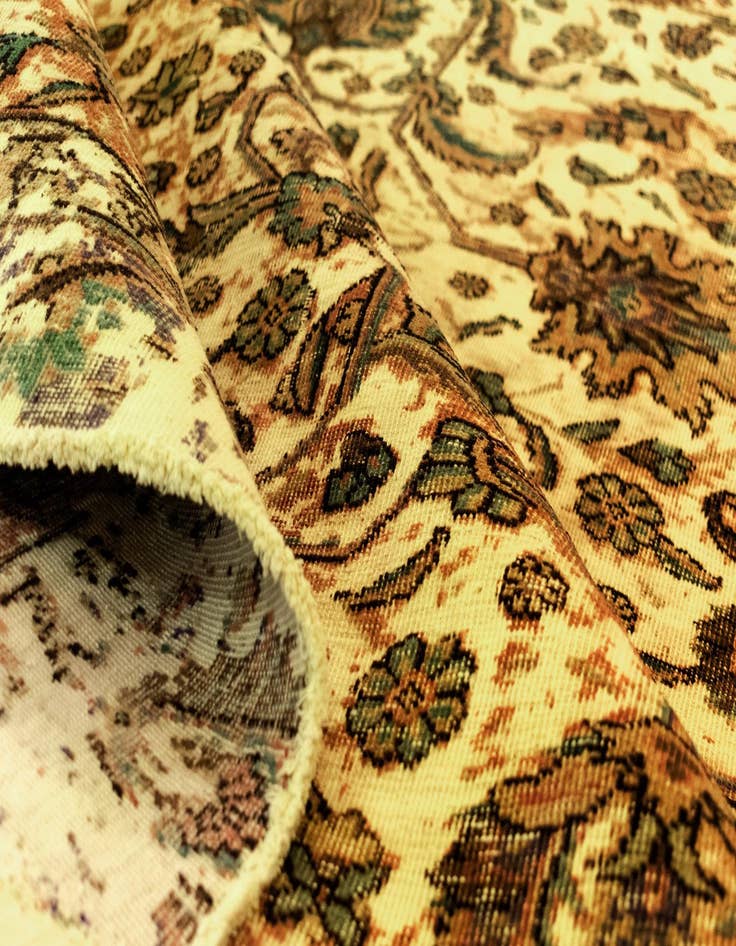 Detail image of 8' 8 x 11' 5 Vintage Royal Wool Rug