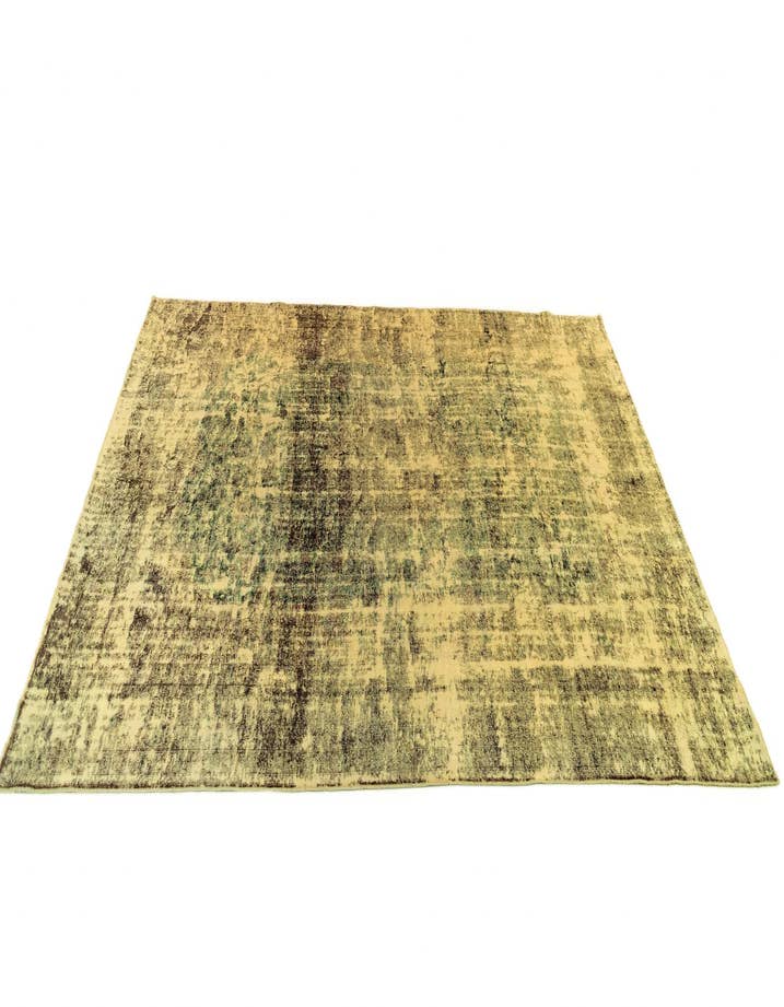 Detail image of 6' 11 x 10' 11 Vintage Royal Wool Rug