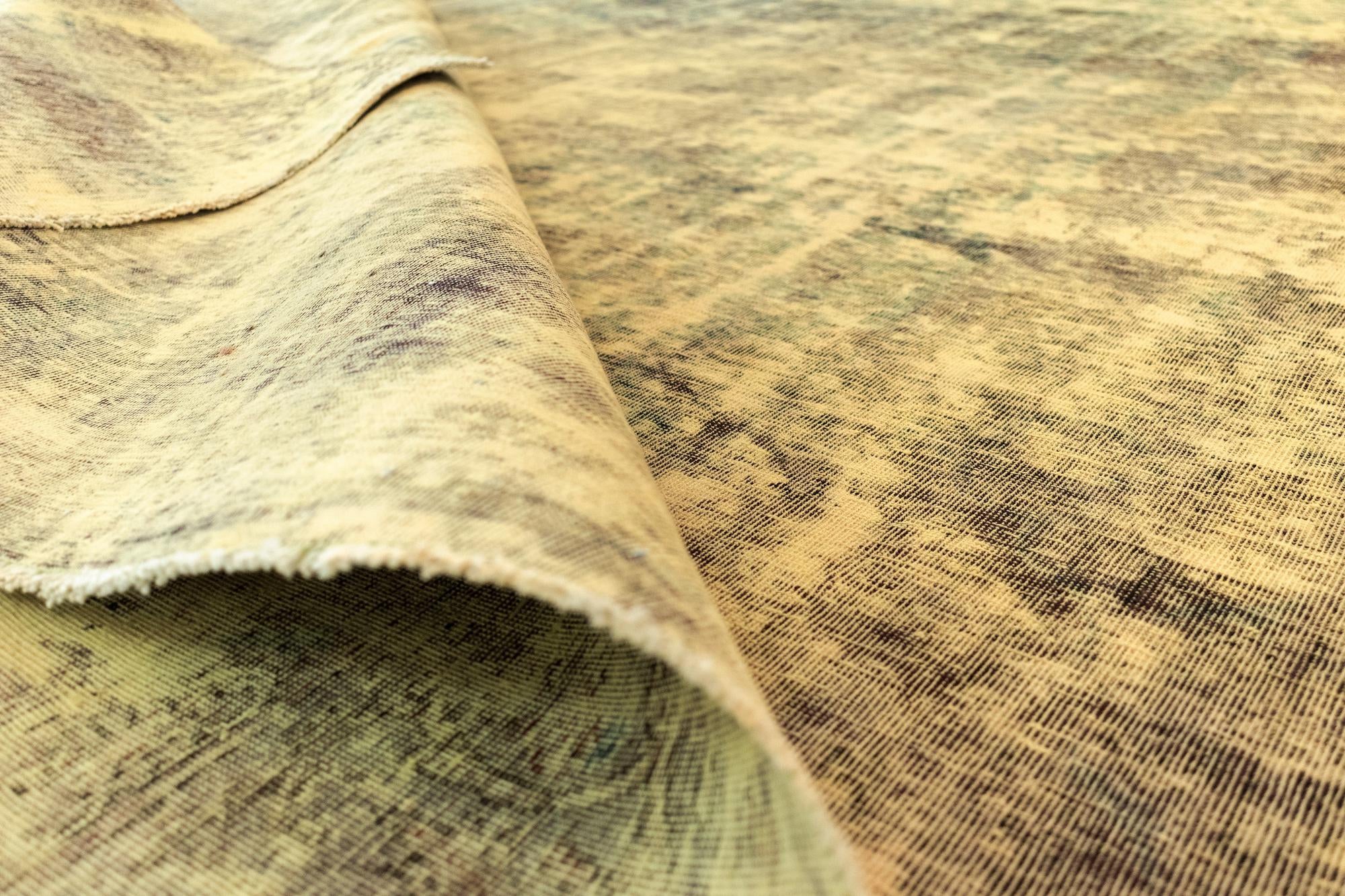 6' 11 x 10' 11 Vintage Royal Wool Rug