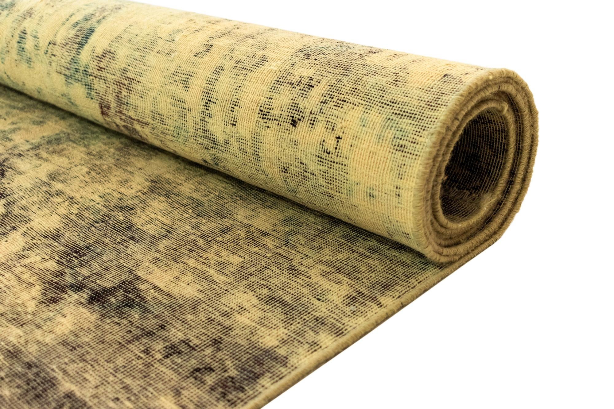 6' 11 x 10' 11 Vintage Royal Wool Rug