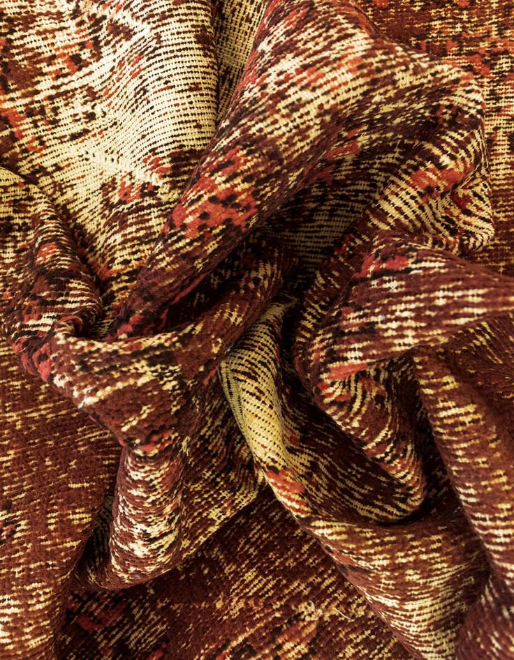 Detail image of 6' 3 x 9' 10 Vintage Royal Wool Rug