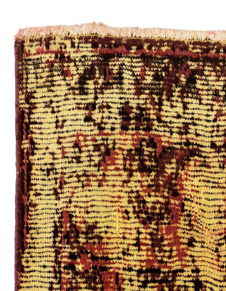 Detail image of 6' 3 x 9' 10 Vintage Royal Wool Rug