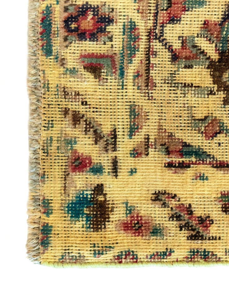 Detail image of 7' x 9' 7 Vintage Royal Wool Rug