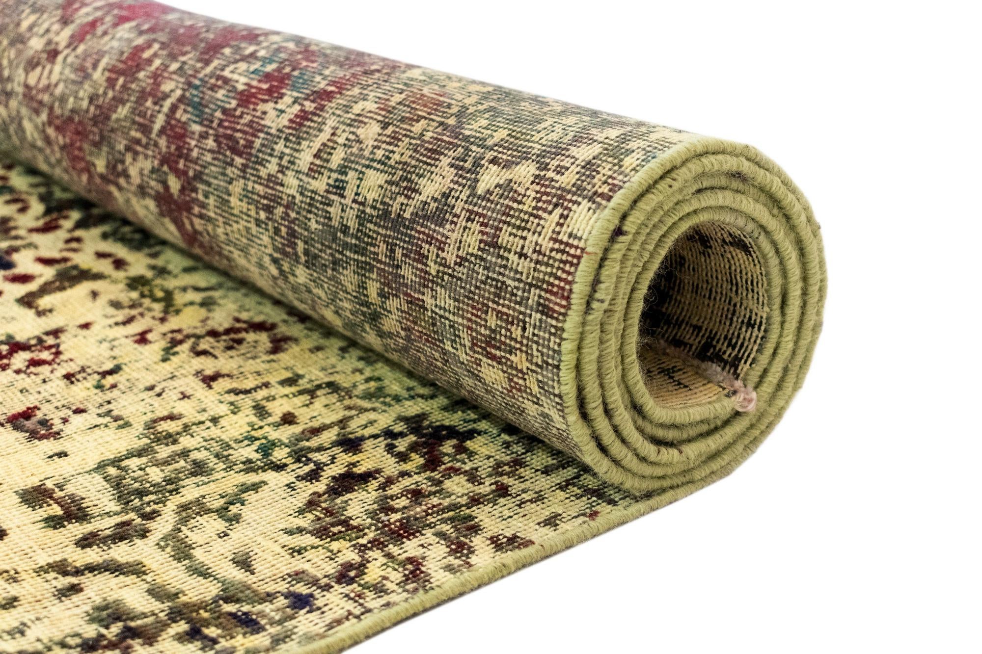 5' 6 x 9' 11 Vintage Royal Wool Rug