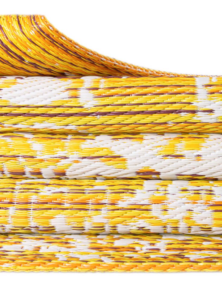 Detail image of 7' 10 x 10'  Washable Vista Breeze Indoor / Outdoor Rug