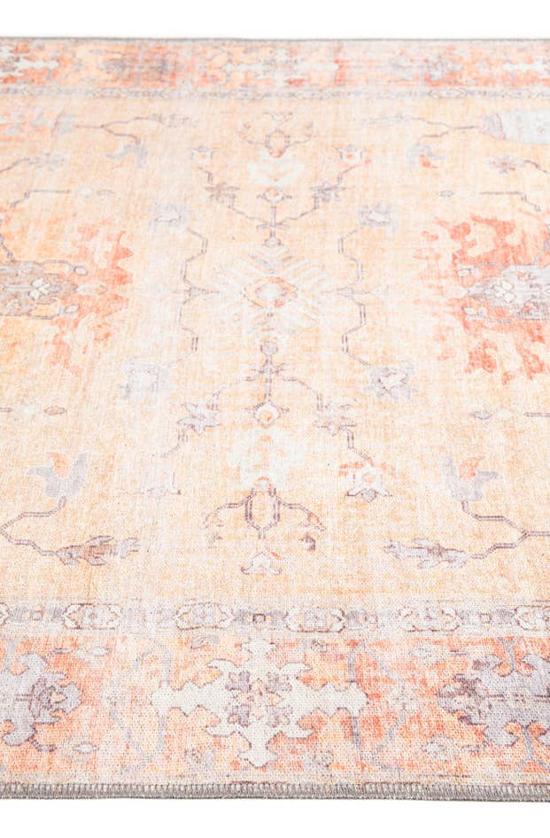 Detail image of 4' 10 x 7' 4 Yara Rug