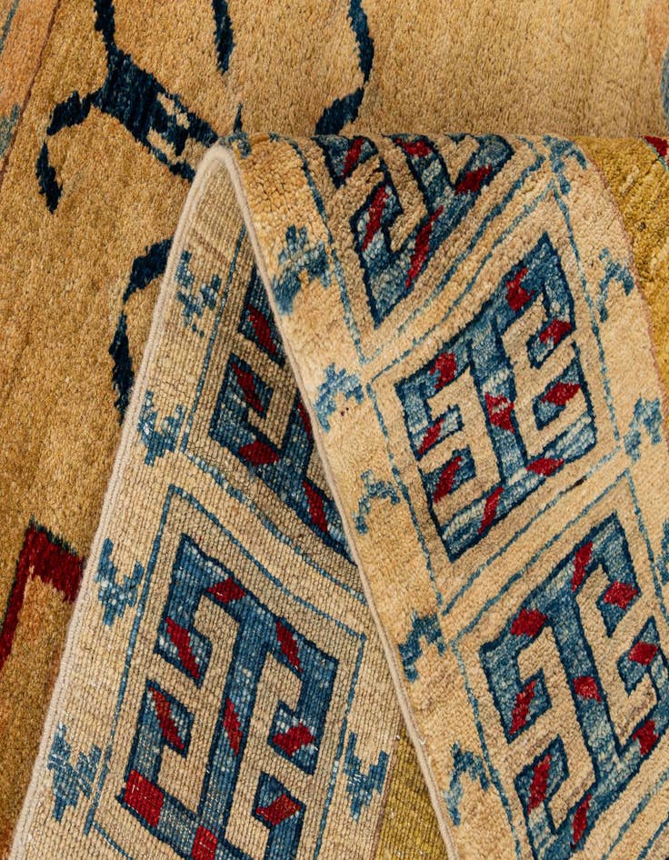 Detail image of 6' 5 x 7' 4  Hand Knotted Ziegler Wool Rug