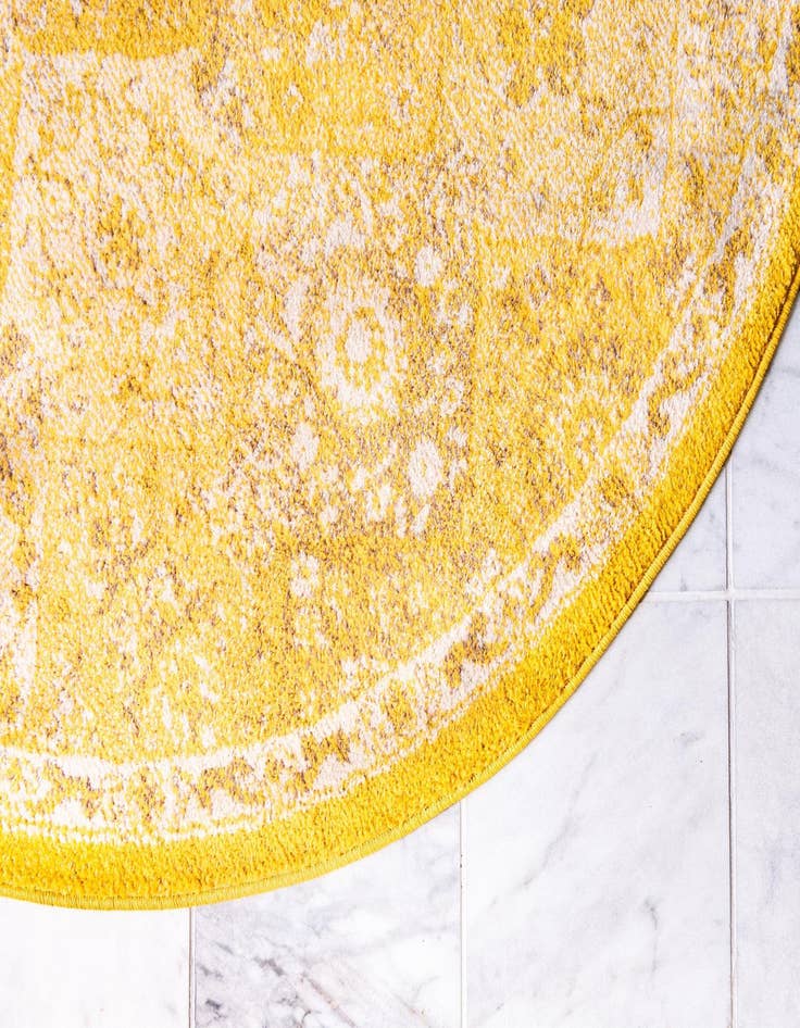 Detail image of 6' x 6' Carrington Round Rug