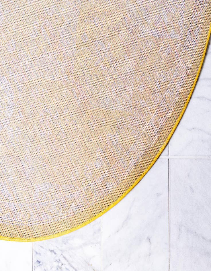 Detail image of 6' x 6' Carrington Round Rug