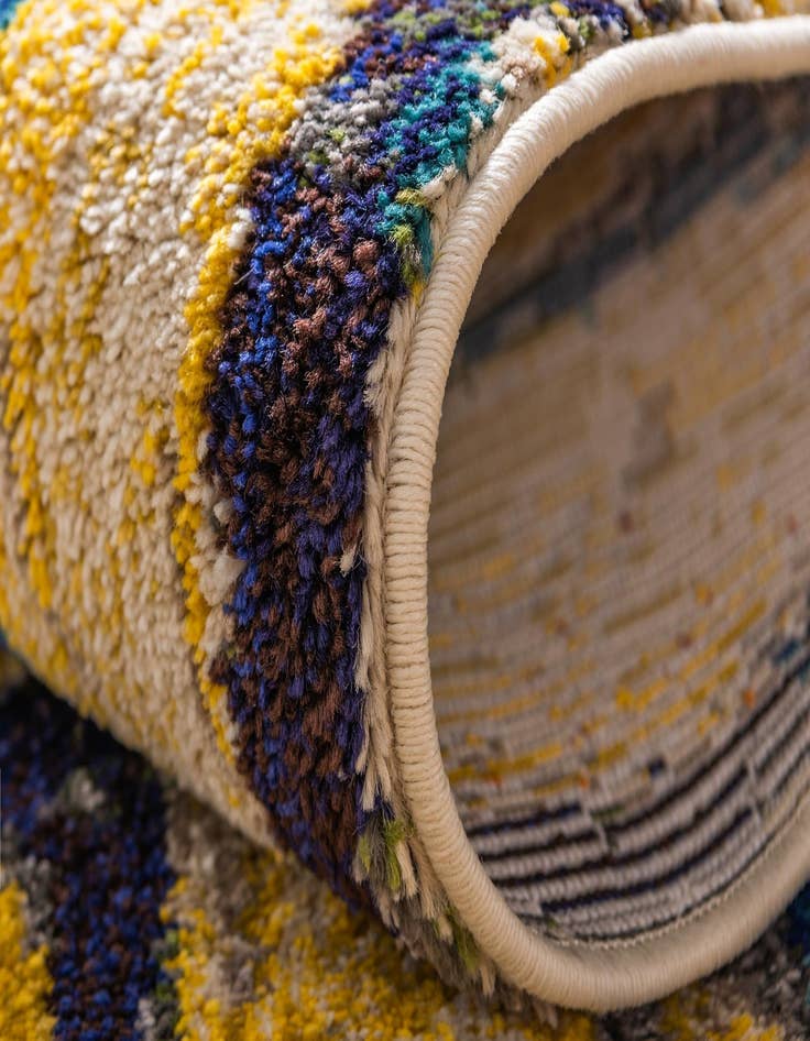 Detail image of 8' x 8'  Washable Casablanca Round Rug