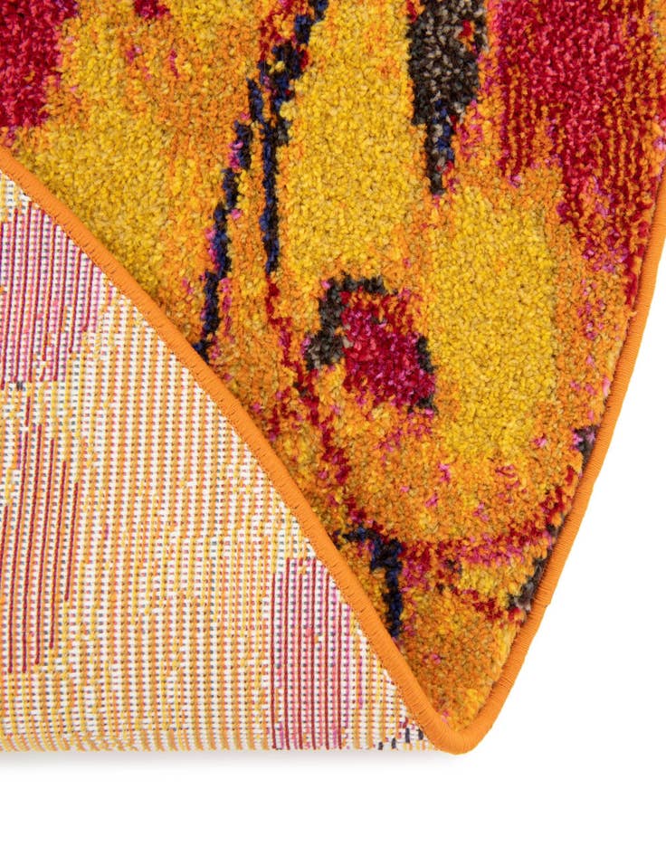 Detail image of 8' x 8'  Washable Casablanca Round Rug