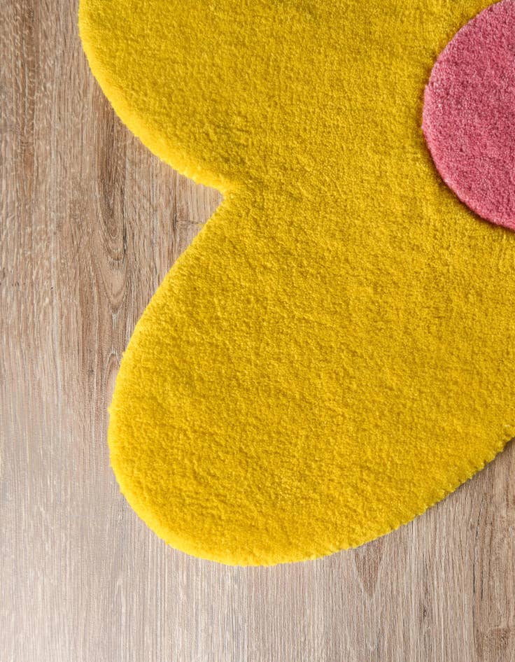 Detail image of 3' 1 x 3' 1 Happy Rugs Funky Flower Wool Round