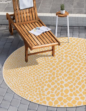 Yellow Easy-Clean Jill Zarin Indoor / Outdoor Round Rug