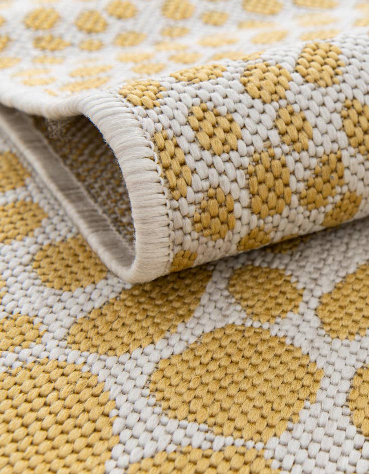 Detail image of 7' x 7' Easy-Clean Jill Zarin Indoor / Outdoor Round Rug