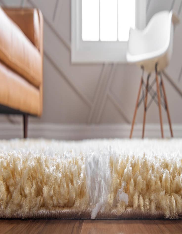 Detail image of 8' x 8' Marrakesh Shag Round Rug