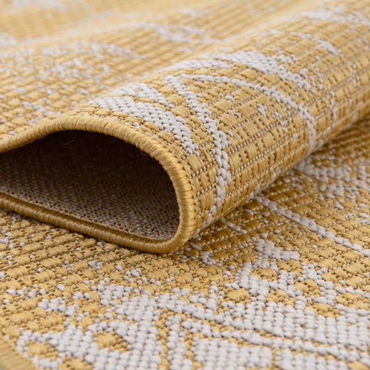 Detail image of 4' x 4' Easy-Clean Bohemian Indoor / Outdoor Round Rug
