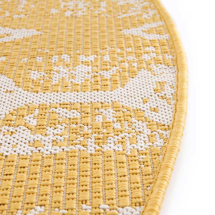 7' 10 x 7' 10 Easy-Clean Bohemian Indoor / Outdoor Round Rug