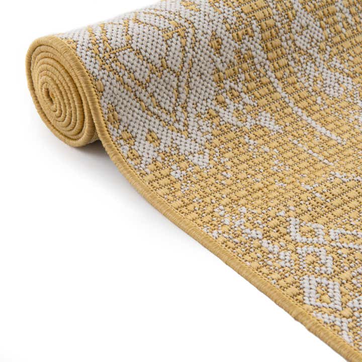 7' 10 x 7' 10 Easy-Clean Bohemian Indoor / Outdoor Round Rug