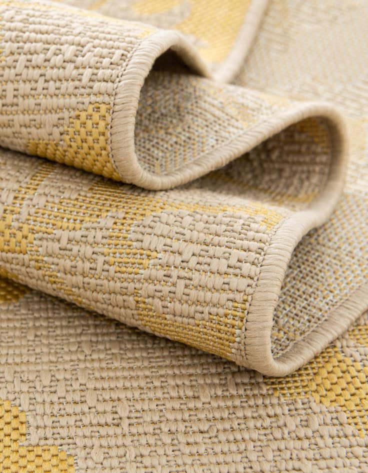 Detail image of 6' x 6' Easy-Clean Botanical Indoor / Outdoor Round Rug