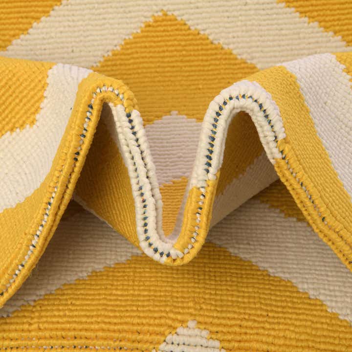 7' x 7' Easy-Clean Coastal Indoor / Outdoor Round Rug