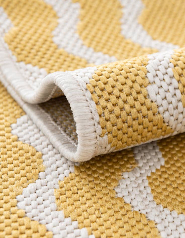 Detail image of 10' x 10' Easy-Clean Coastal Indoor / Outdoor Round Rug