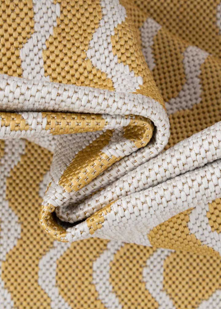 10' x 10' Easy-Clean Coastal Indoor / Outdoor Round Rug