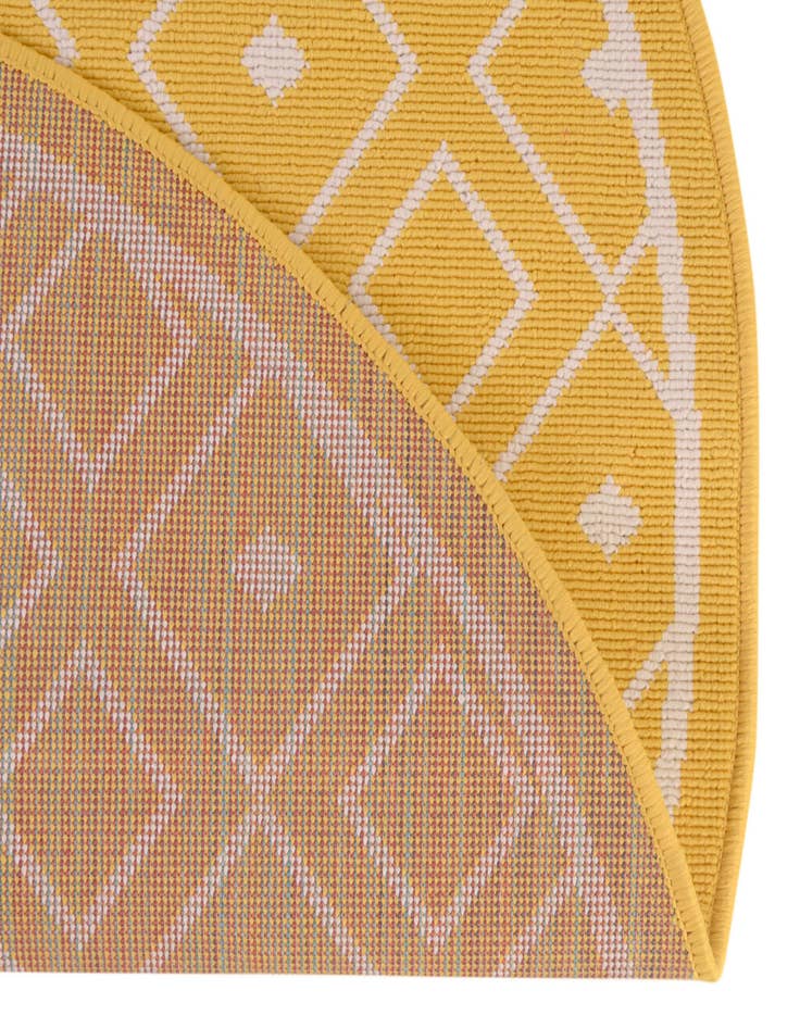 Detail image of 4' x 4' Washable Lattice Indoor / Outdoor Round Rug