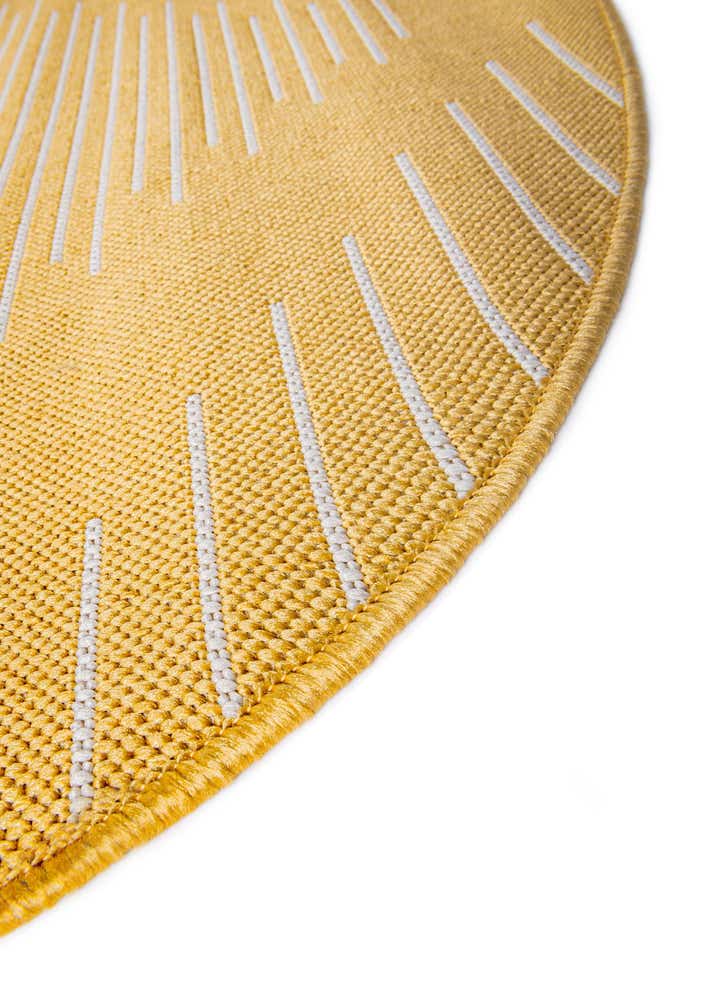 7' 10 x 7' 10 Easy-Clean Modern Indoor / Outdoor Round Rug