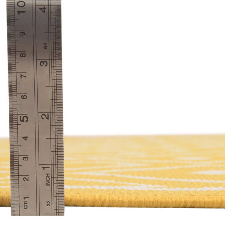 Detail image of 4' x 4' Easy-Clean Trellis Indoor / Outdoor Round Rug