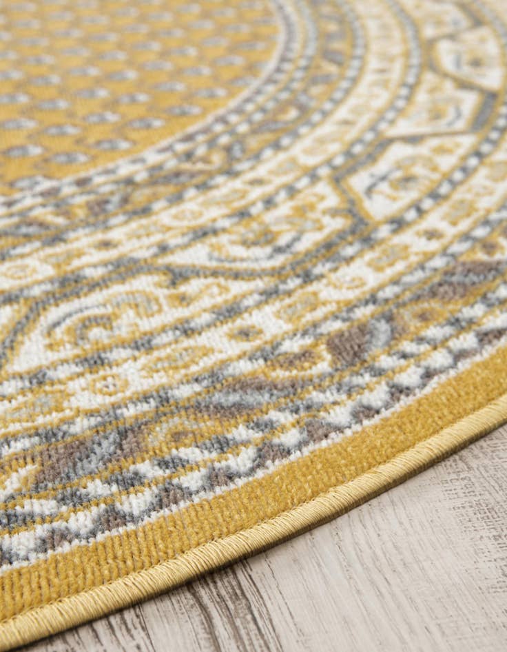Detail image of 3' 7 x 3' 7 SoHo Round Rug