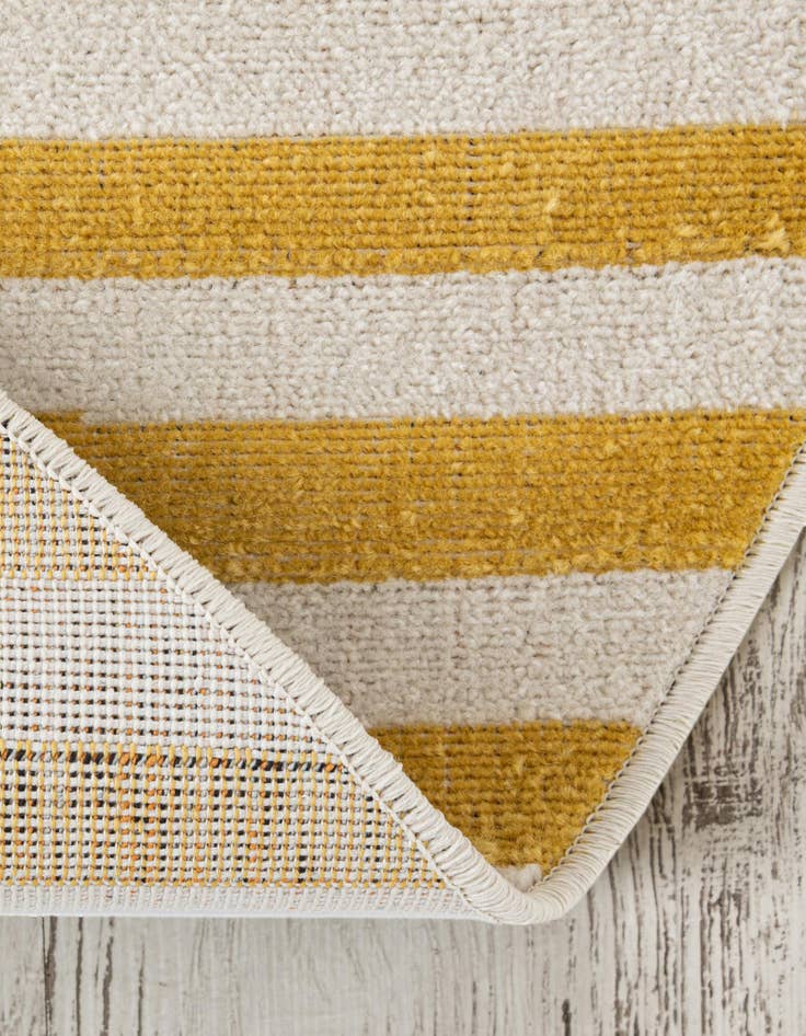 Detail image of 3' 7 x 3' 7 SoHo Round Rug