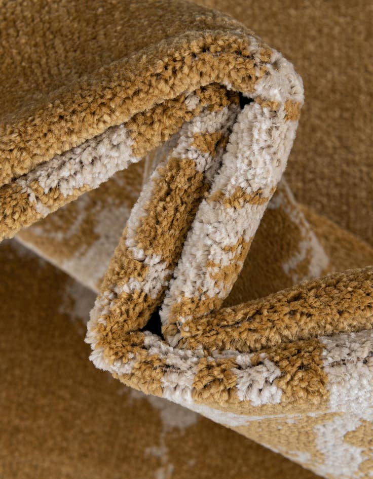 Detail image of 2' 7 x 10' Arcadia Runner Rug