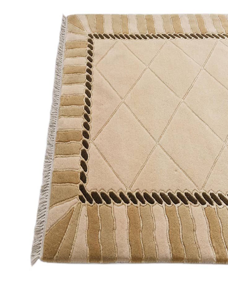 Detail image of 3' 5 x 16' 1 Darya Runner Rug