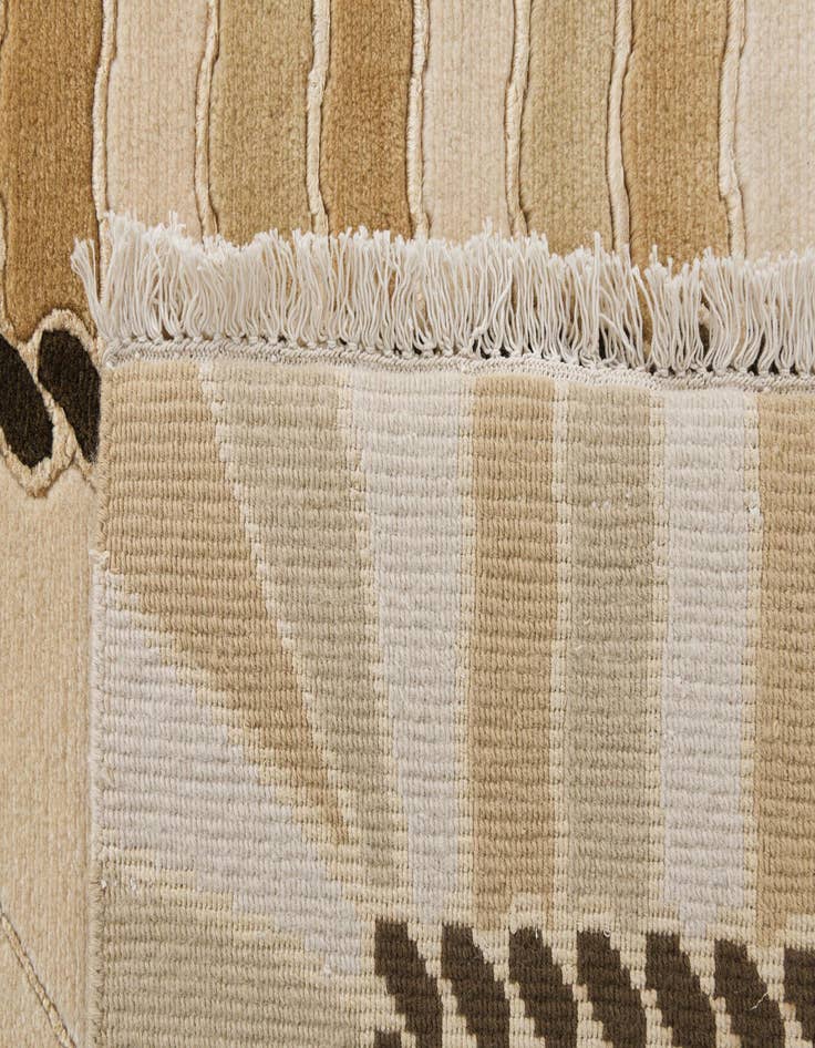 Detail image of 3' 5 x 16' 1 Darya Runner Rug