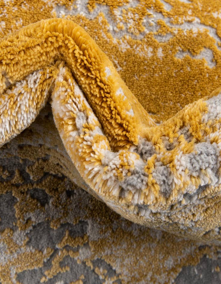 Detail image of 2' x 6' Finsbury Runner Rug