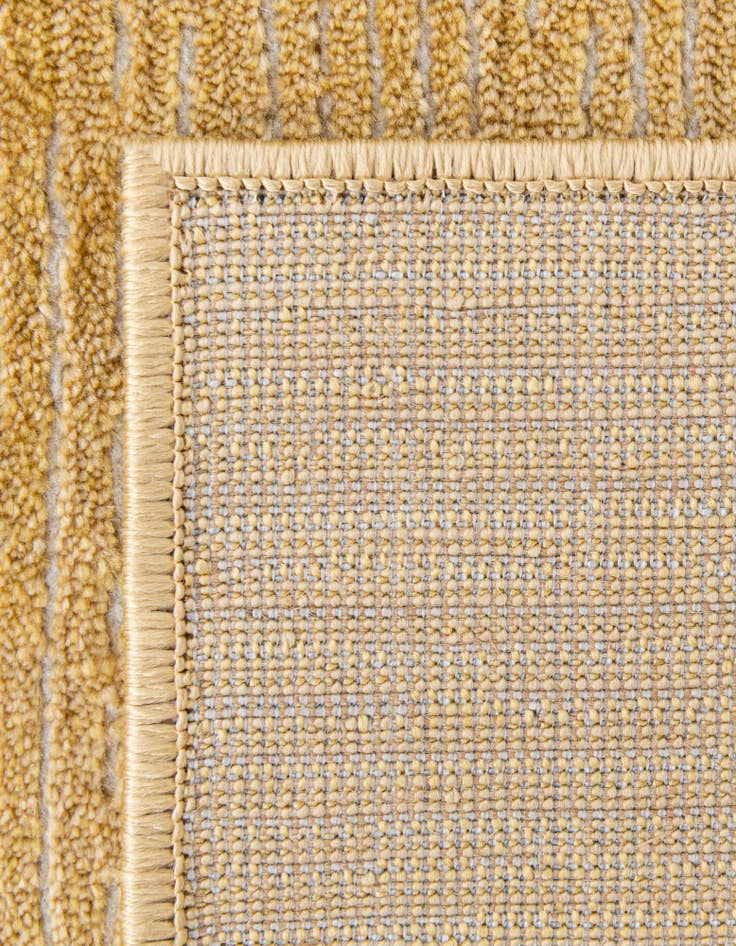 Detail image of 2' 7 x 12' Finsbury Runner Rug