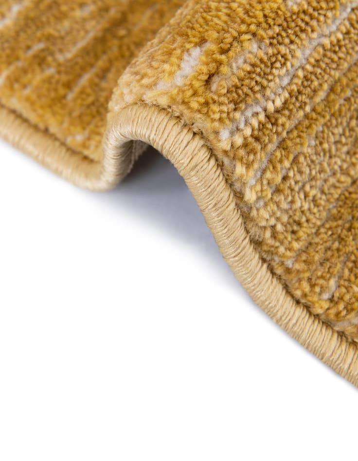 Detail image of 2' 7 x 12' Finsbury Runner Rug