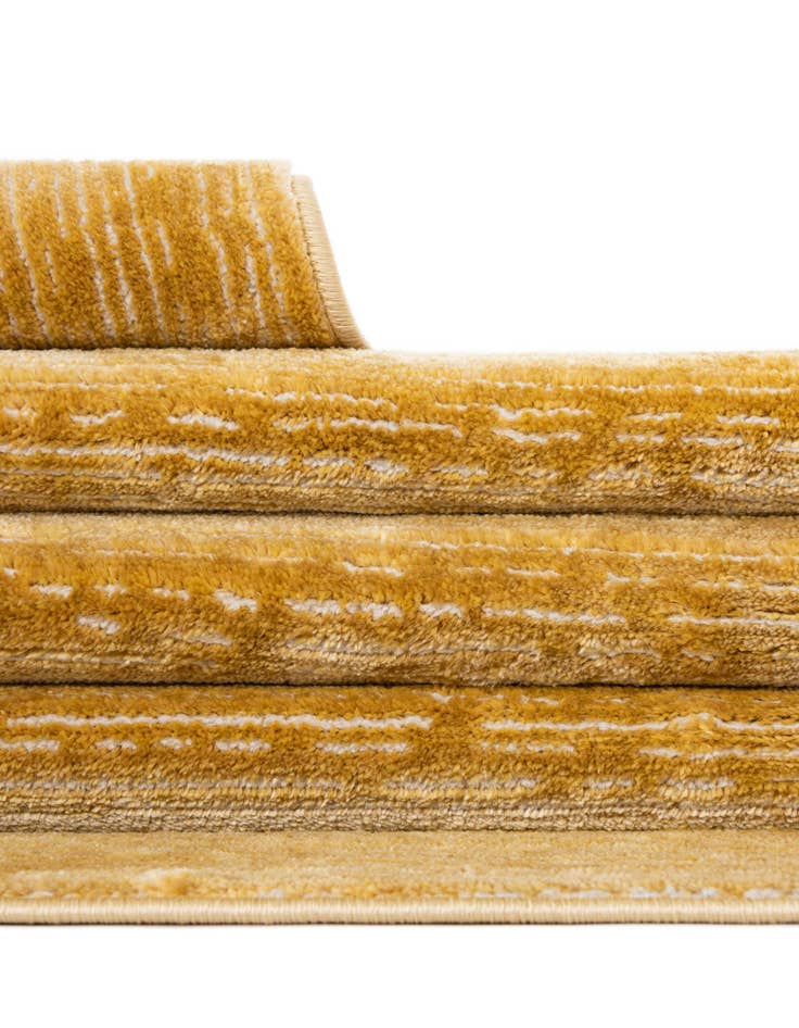 Detail image of 2' 7 x 12' Finsbury Runner Rug