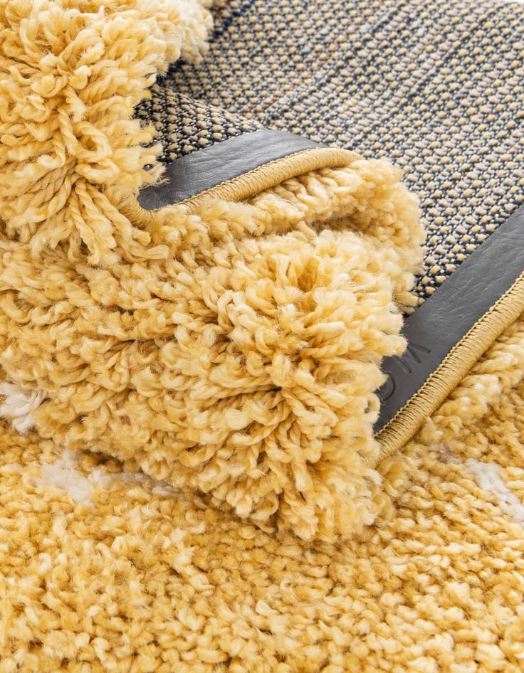 Detail image of 2' 7 x 6' Marrakesh Shag Runner Rug