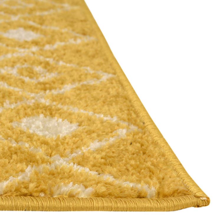 Detail image of 3' 3 x 16' 5 Moroccan Trellis Runner Rug