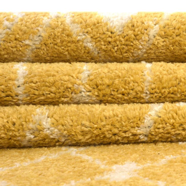 Detail image of 3' 3 x 16' 5 Moroccan Trellis Runner Rug