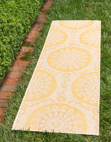 Yellow Easy-Clean Botanical Indoor / Outdoor Runner Rug