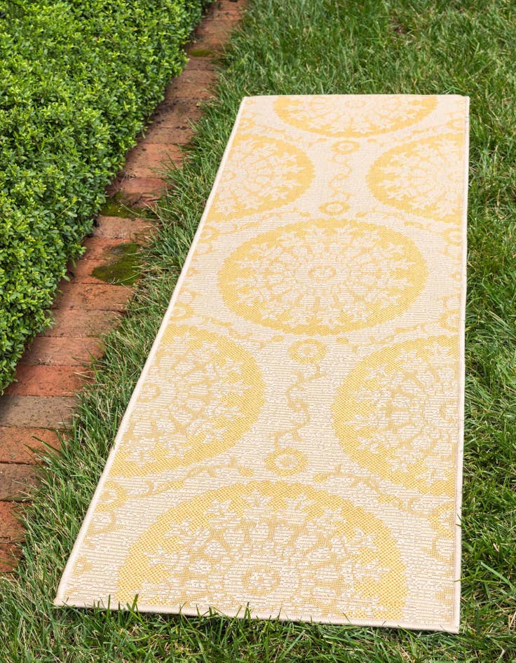 Detail image of 2' 2 x 6'  Washable Botanical Indoor / Outdoor Runner Rug