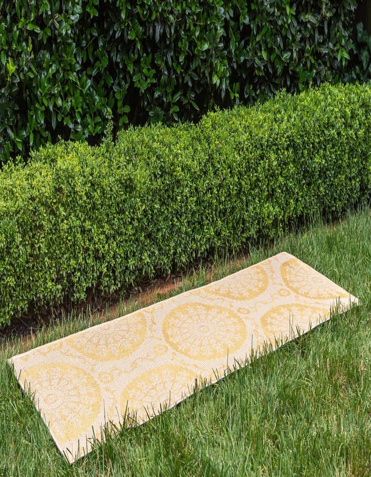 Detail image of 2' 2 x 6'  Washable Botanical Indoor / Outdoor Runner Rug