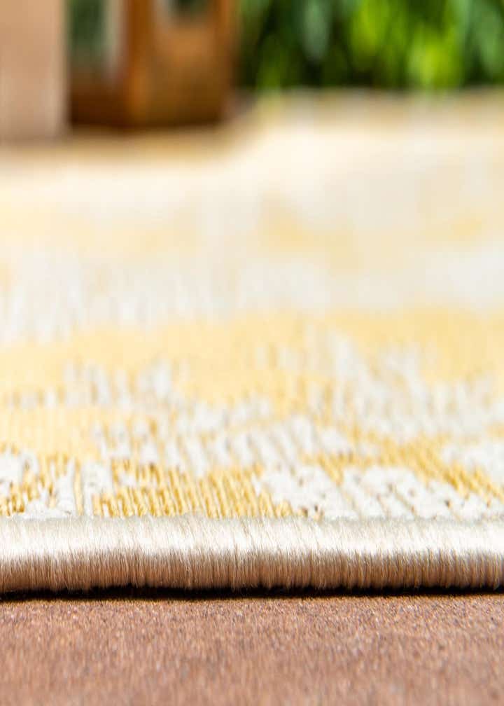 2' 2 x 6' Easy-Clean Botanical Indoor / Outdoor Runner Rug
