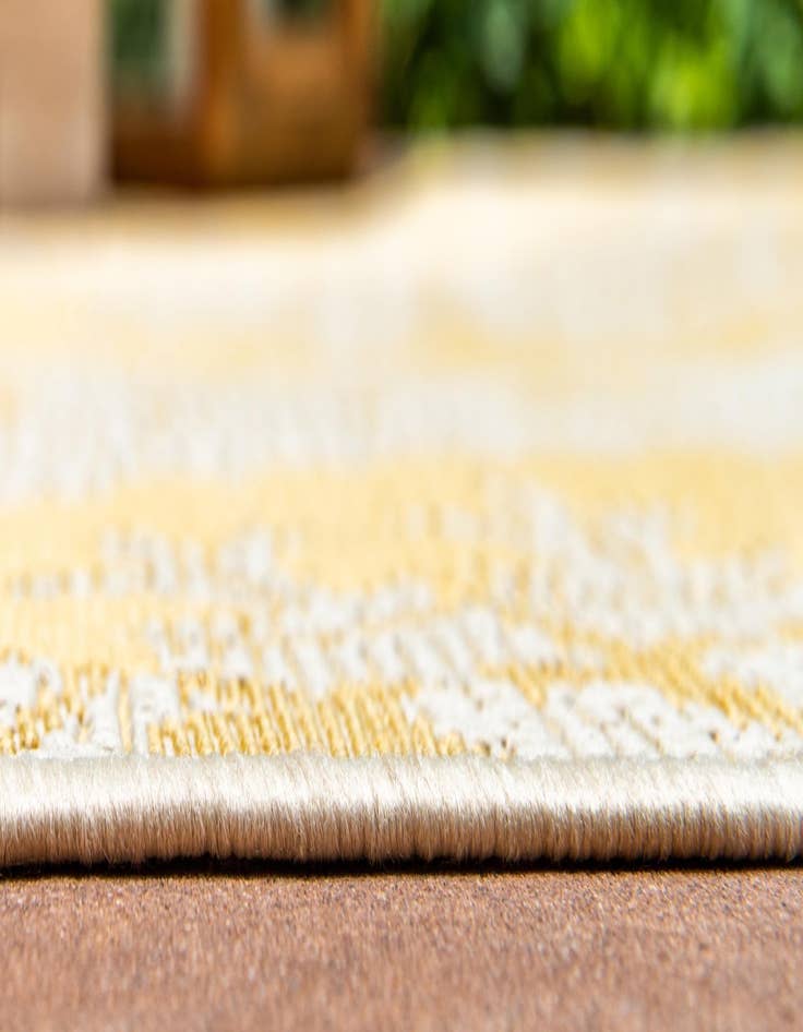 Detail image of 2' 2 x 6' Easy-Clean Botanical Indoor / Outdoor Runner Rug