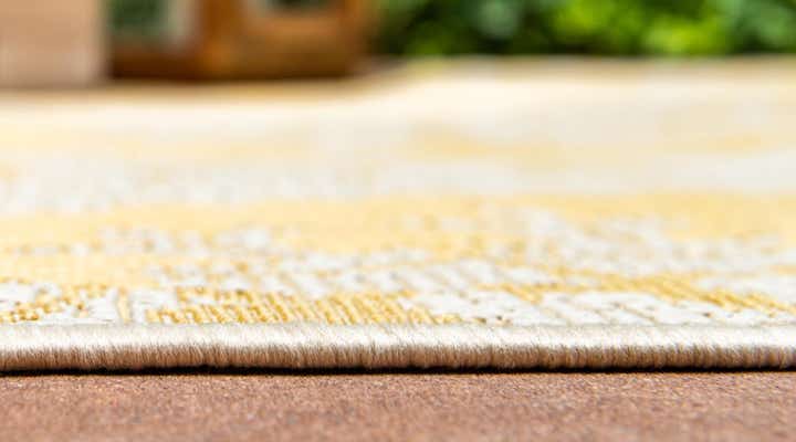 2' 2 x 6' Easy-Clean Botanical Indoor / Outdoor Runner Rug