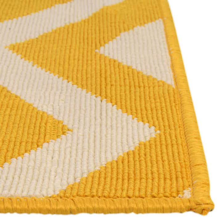 2' x 6' Easy-Clean Coastal Indoor / Outdoor Runner Rug
