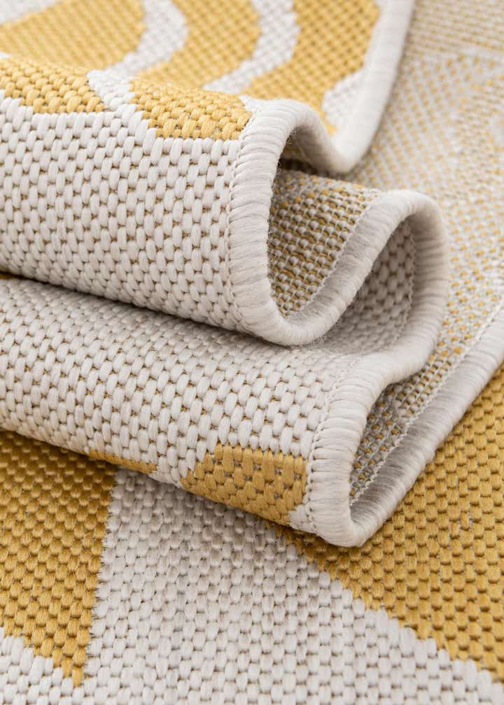 2' x 6' 1 Easy-Clean Coastal Indoor / Outdoor Runner Rug